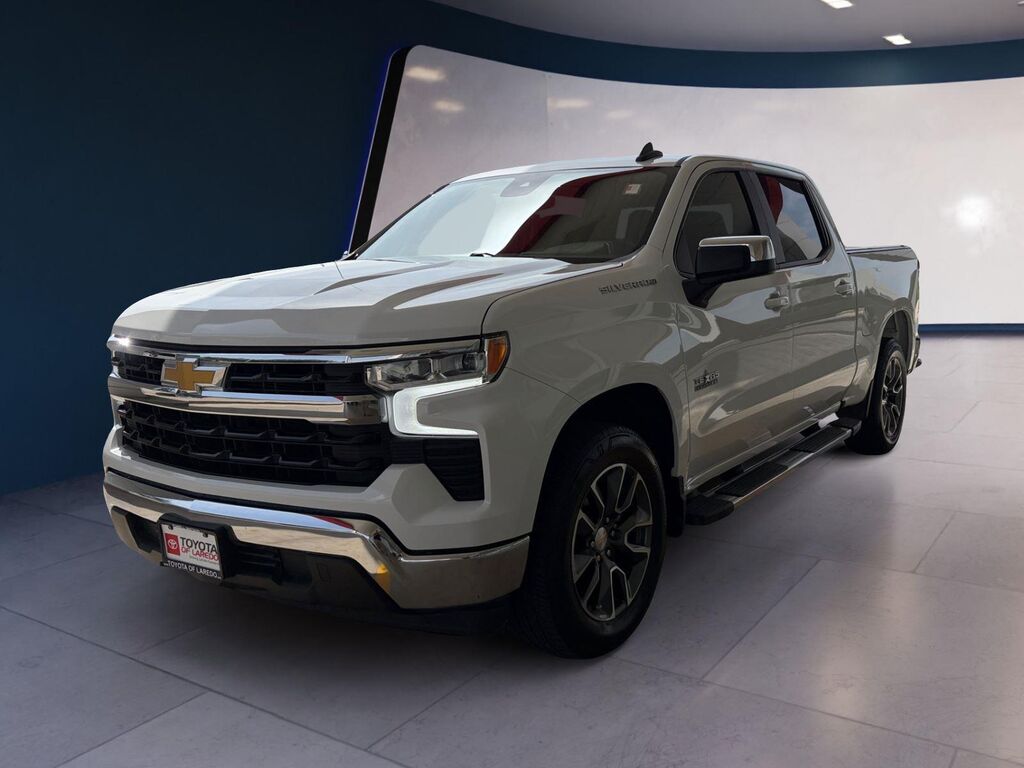 2024 Chevrolet Silverado 1500 LT — photo 1 of 13