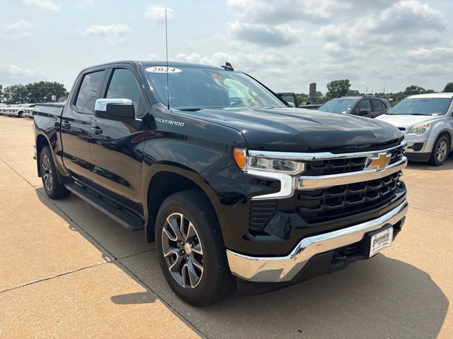 2024 Chevrolet Silverado 1500 LT — photo 1 of 13