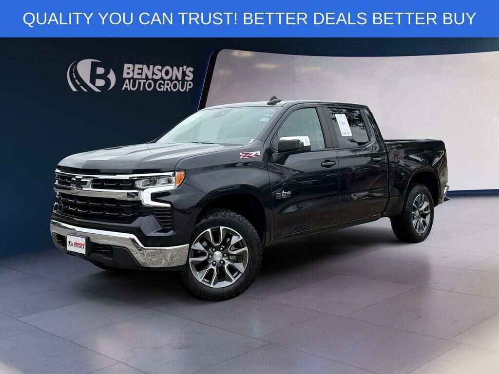 2024 Chevrolet Silverado 1500 LT — photo 1 of 13