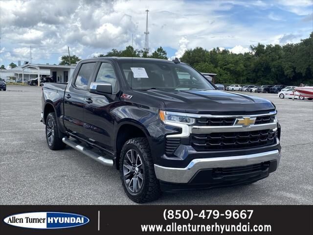 2022 Chevrolet Silverado 1500 LT — photo 1 of 26