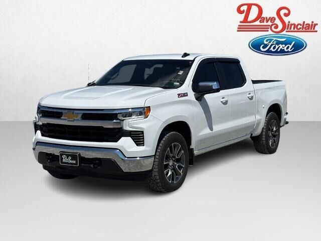 2023 Chevrolet Silverado 1500 LT — photo 1 of 26