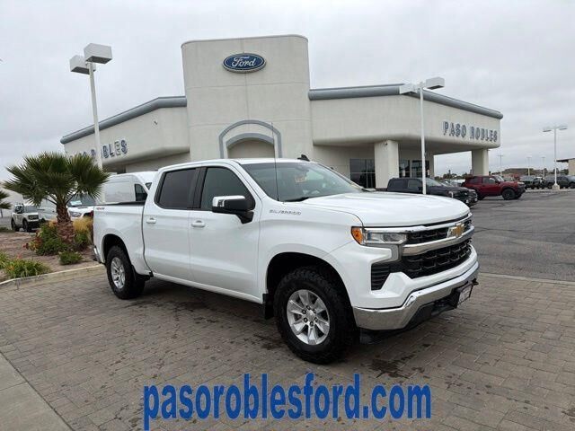 2024 Chevrolet Silverado 1500 LT — photo 1 of 9