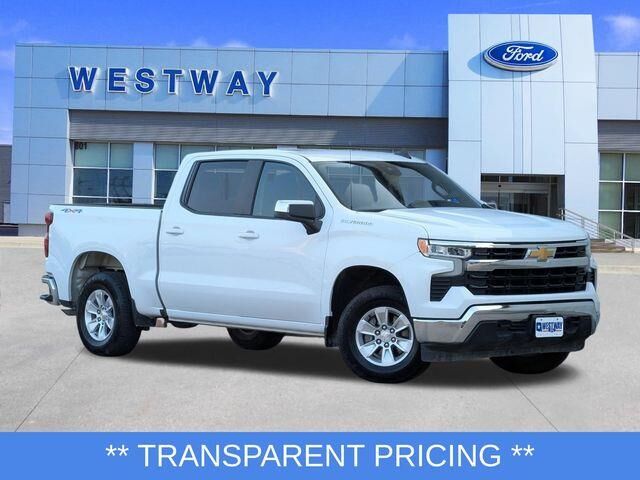2025 Chevrolet Silverado 1500 LT — photo 1 of 39