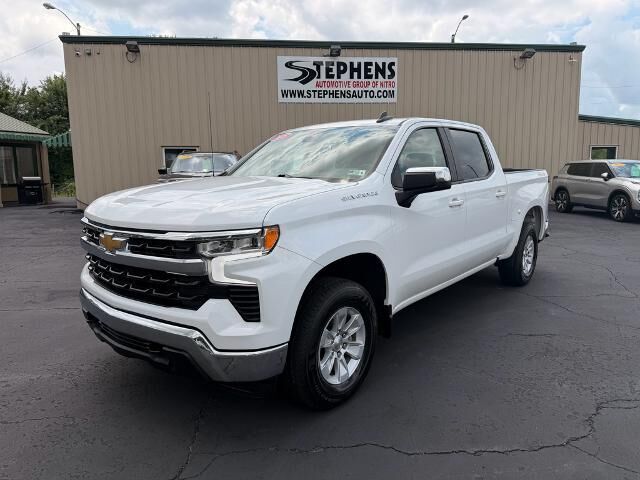 2025 Chevrolet Silverado 1500 LT — photo 1 of 26