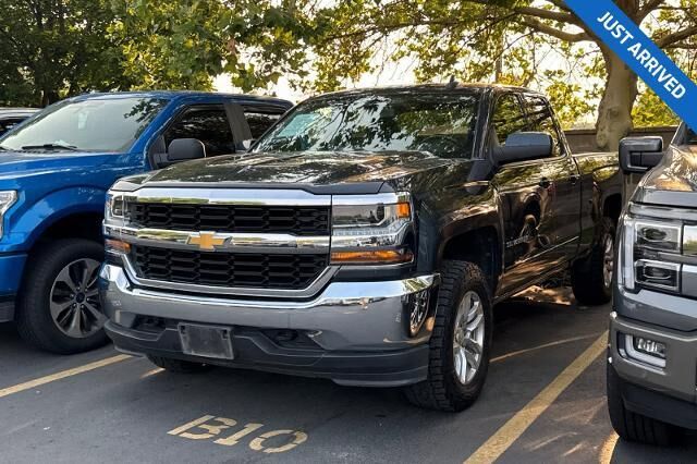 2019 Chevrolet Silverado 1500 LD LT — photo 1 of 11