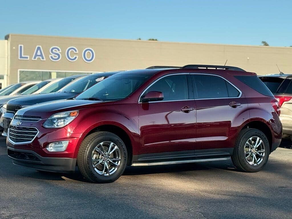 2017 Chevrolet Equinox LT — photo 1 of 14