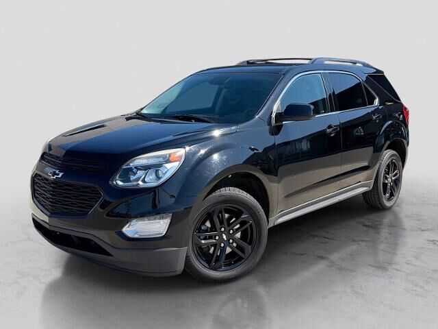 2017 Chevrolet Equinox LT — photo 1 of 13