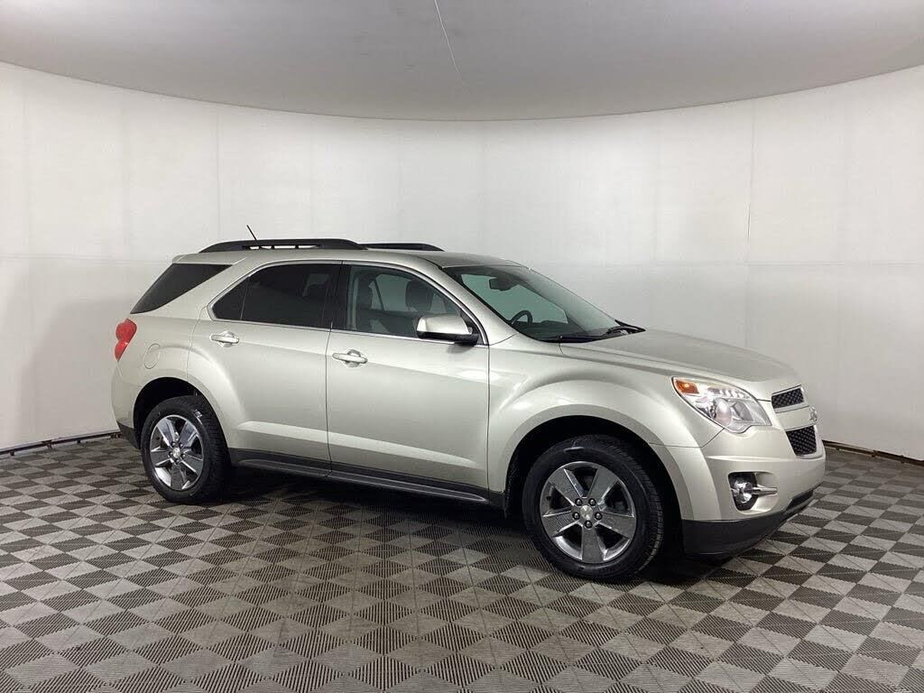 2013 Chevrolet Equinox LT — photo 1 of 30