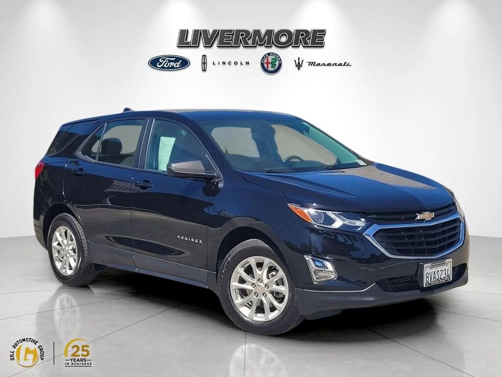 2021 Chevrolet Equinox LS — photo 1 of 26
