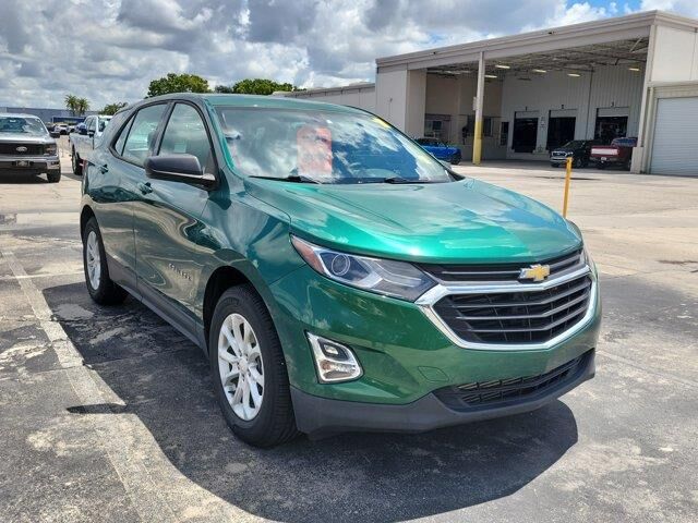 2019 Chevrolet Equinox LS — photo 1 of 10