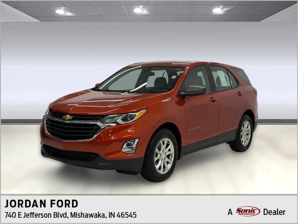 2020 Chevrolet Equinox LS — photo 1 of 14