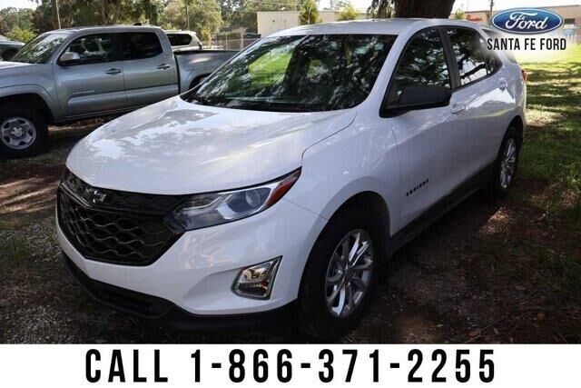 2020 Chevrolet Equinox LS — photo 1 of 5