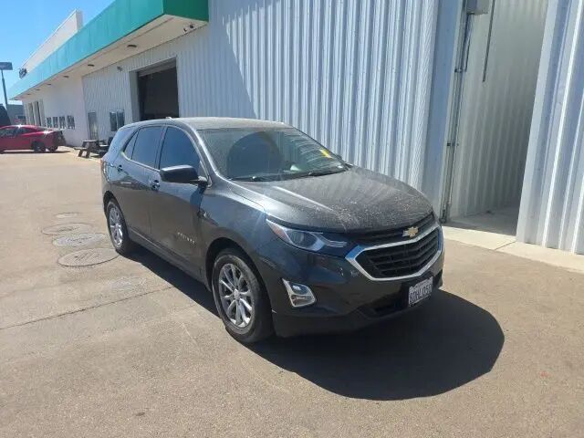 2018 Chevrolet Equinox LS — photo 1 of 10