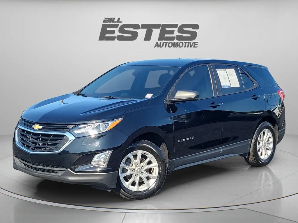 2020 Chevrolet Equinox LS — photo 1 of 26