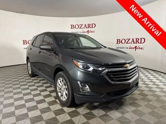 2018 Chevrolet Equinox LS — photo 1 of 13