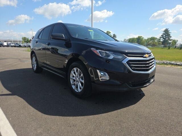 2020 Chevrolet Equinox LS — photo 1 of 33