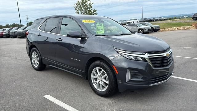 2022 Chevrolet Equinox LT — photo 1 of 26
