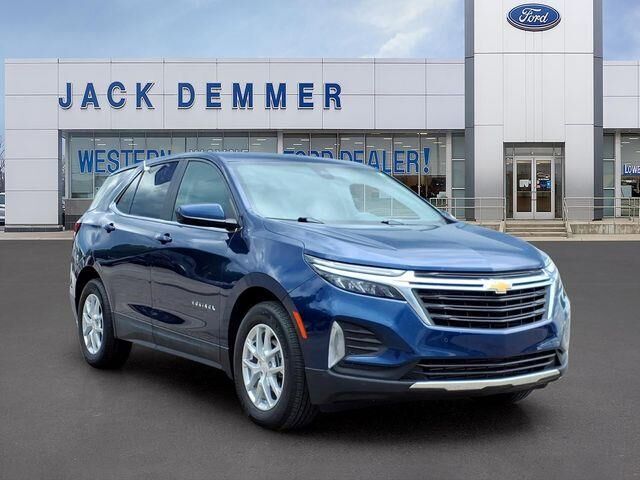 2022 Chevrolet Equinox LT — photo 1 of 13
