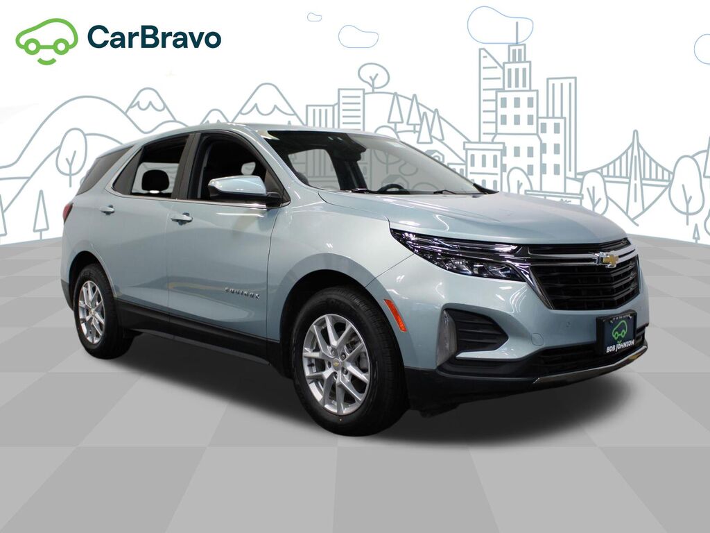 2022 Chevrolet Equinox LT — photo 1 of 6