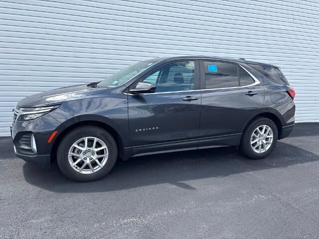 2022 Chevrolet Equinox LT — photo 1 of 13