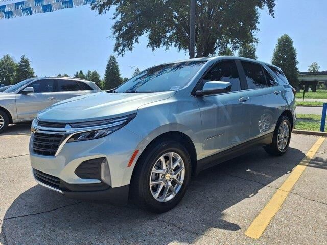 2022 Chevrolet Equinox LT — photo 1 of 5