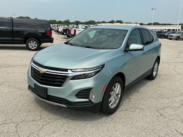 2022 Chevrolet Equinox LT — photo 1 of 13