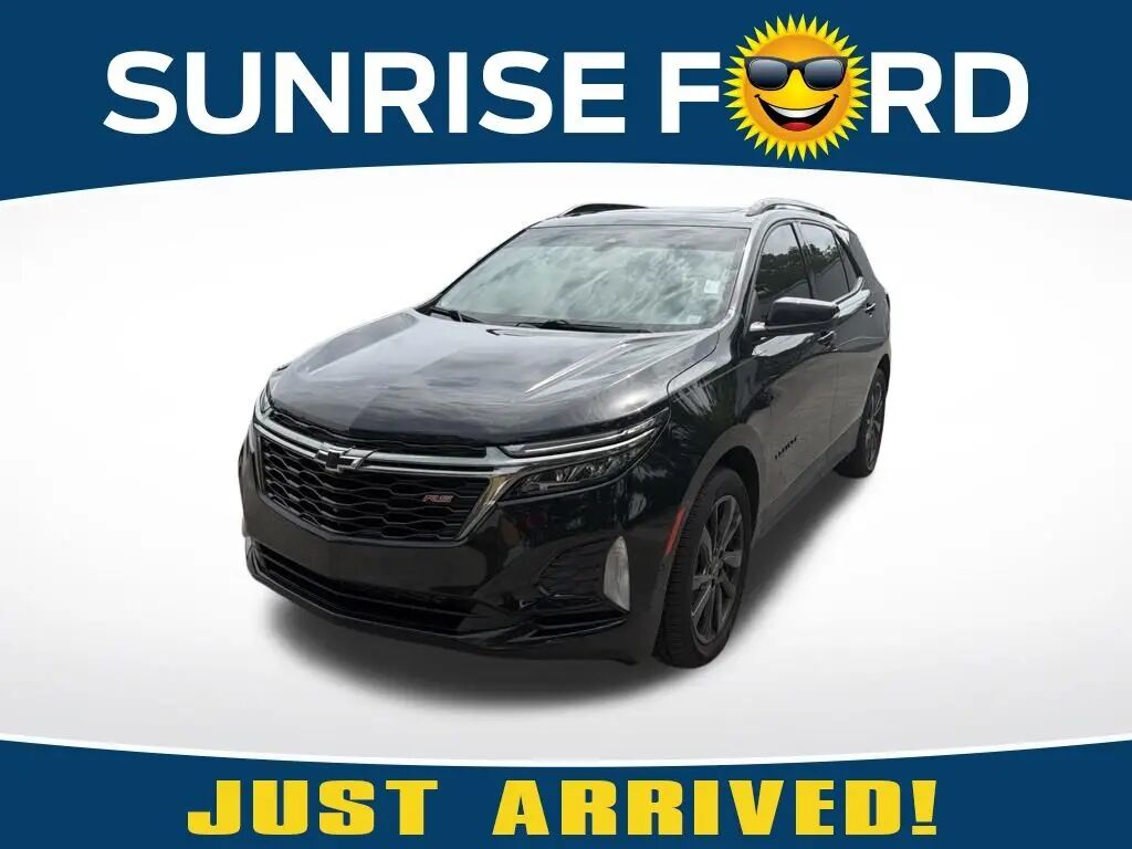 2022 Chevrolet Equinox RS — photo 1 of 52