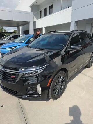 2022 Chevrolet Equinox RS — photo 1 of 1