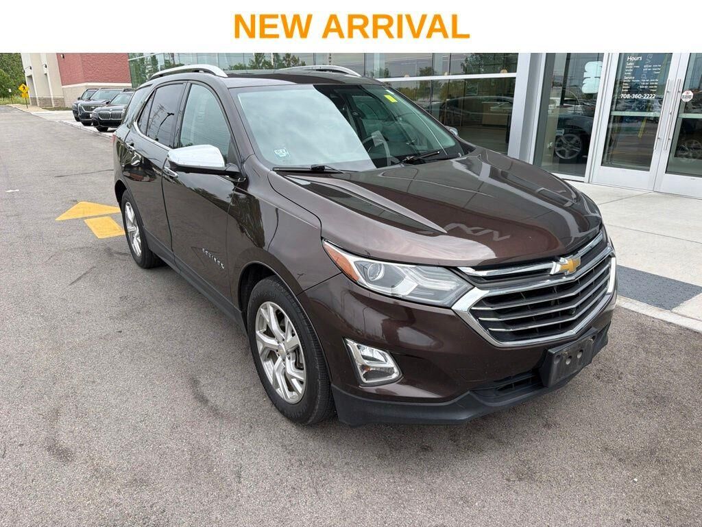 2020 Chevrolet Equinox Premier — photo 1 of 10
