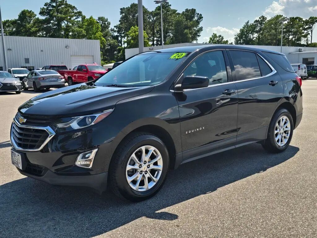 2020 Chevrolet Equinox LT — photo 1 of 13