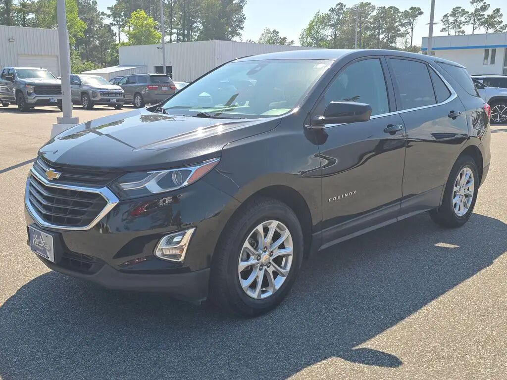 2020 Chevrolet Equinox LT — photo 1 of 14