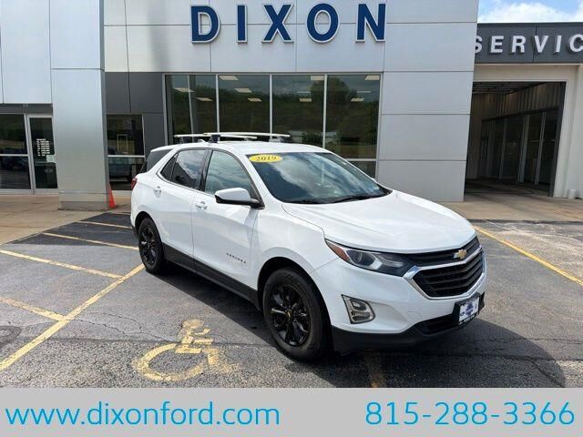 2019 Chevrolet Equinox LT — photo 1 of 13