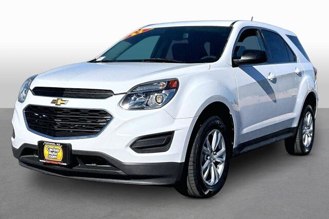 2017 Chevrolet Equinox LS — photo 1 of 13