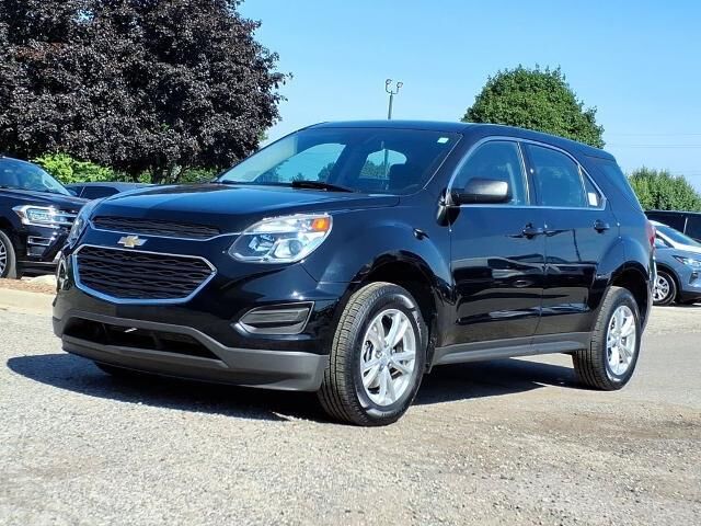 2017 Chevrolet Equinox LS — photo 1 of 26
