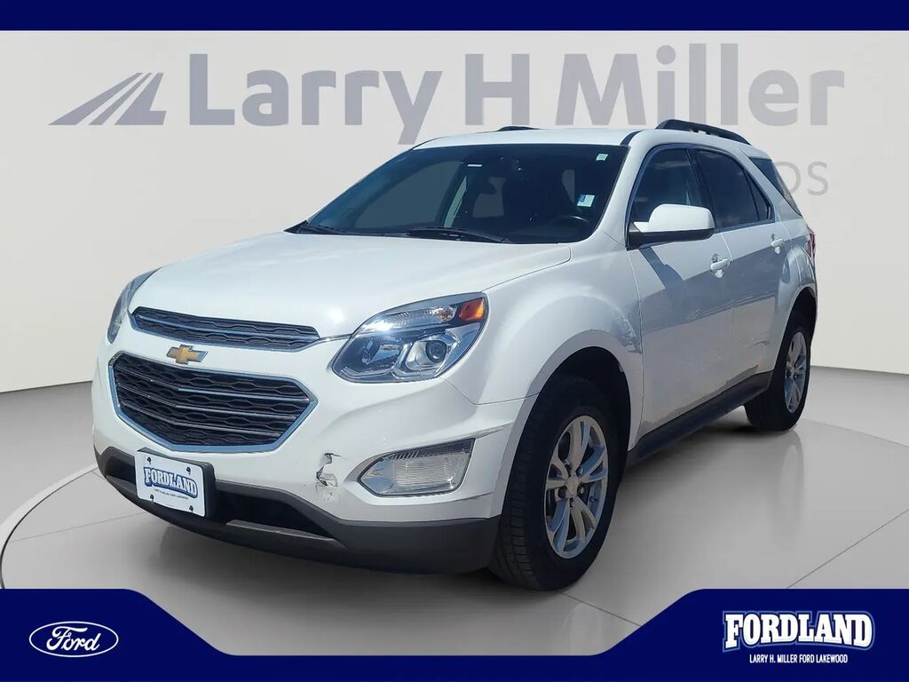 2017 Chevrolet Equinox LT — photo 1 of 40