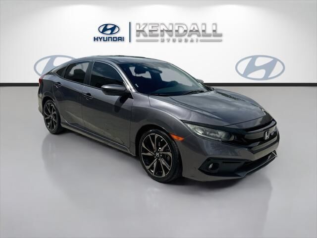 2019 Honda Civic Sport — photo 1 of 13