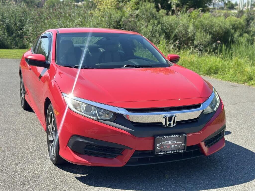 2016 Honda Civic LX — photo 1 of 2