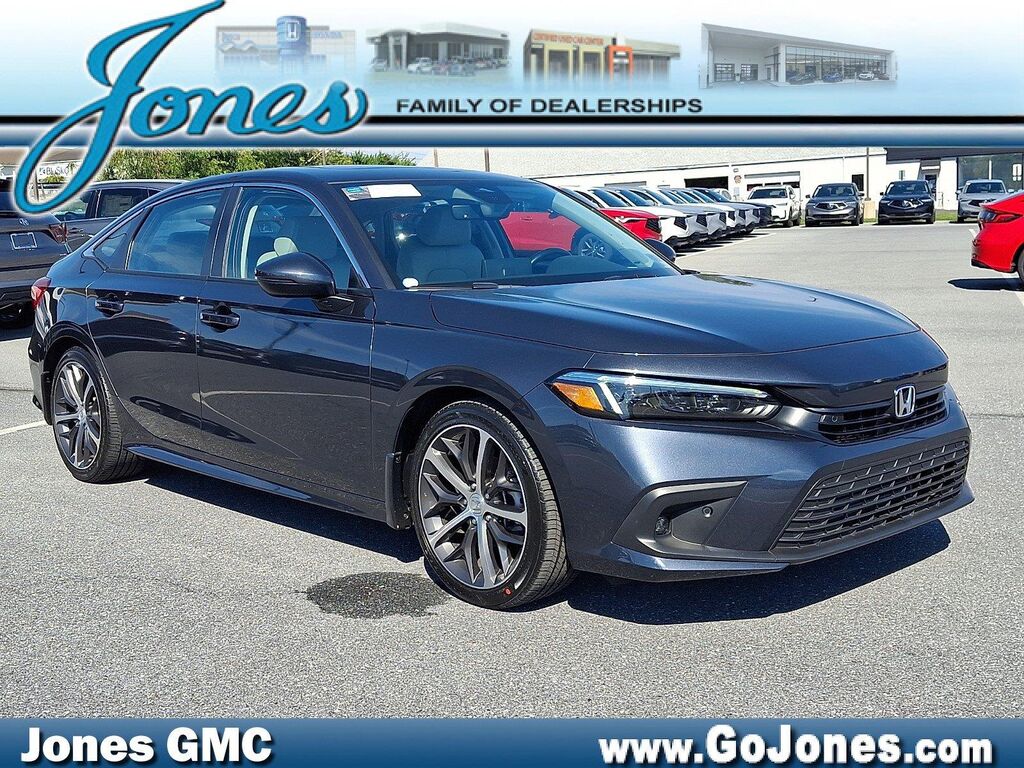 2023 Honda Civic Touring — photo 1 of 13