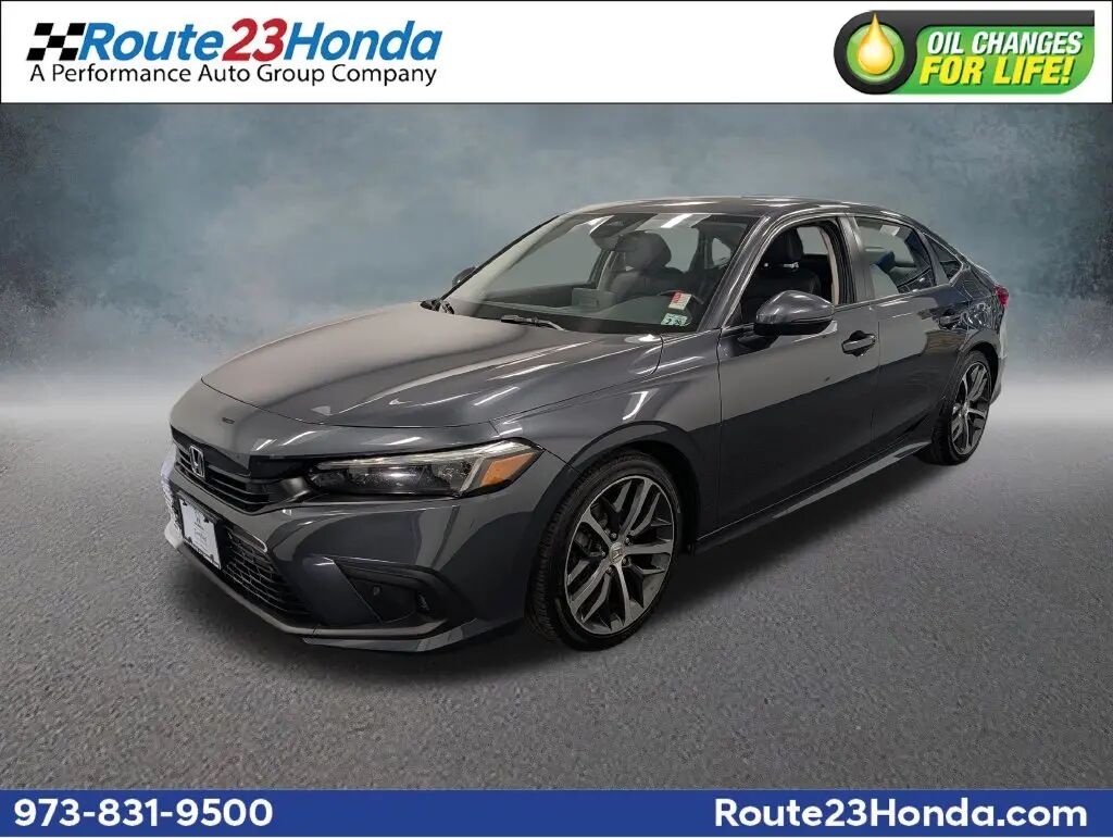 2024 Honda Civic Touring — photo 1 of 13