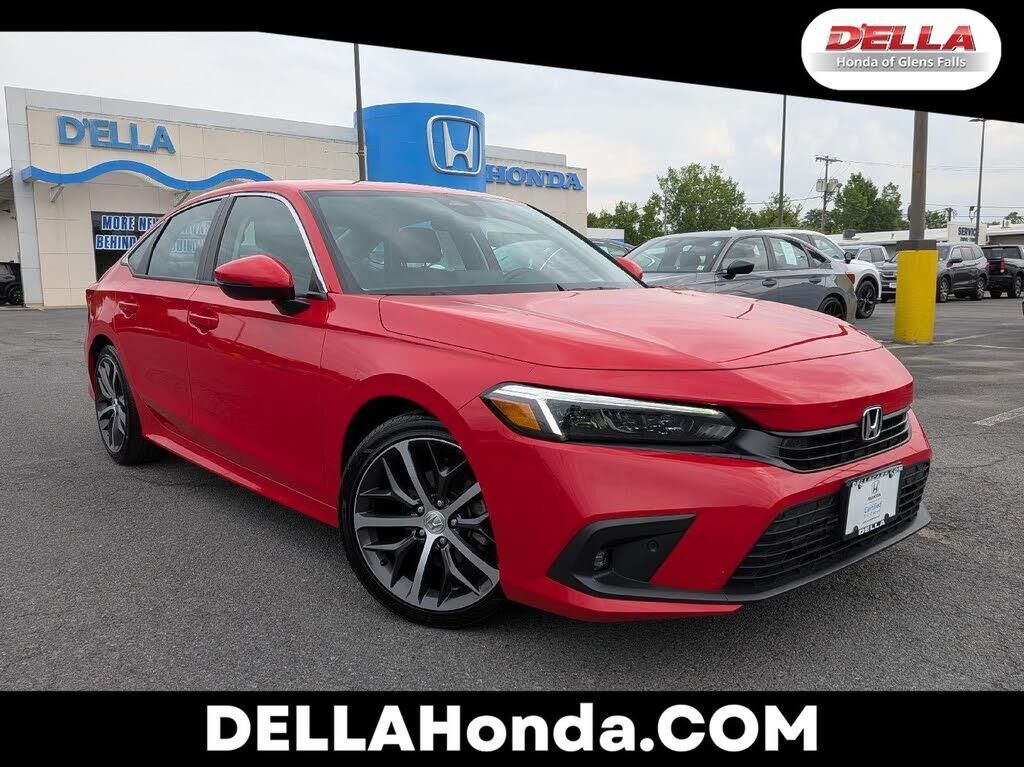 2024 Honda Civic Touring — photo 1 of 3