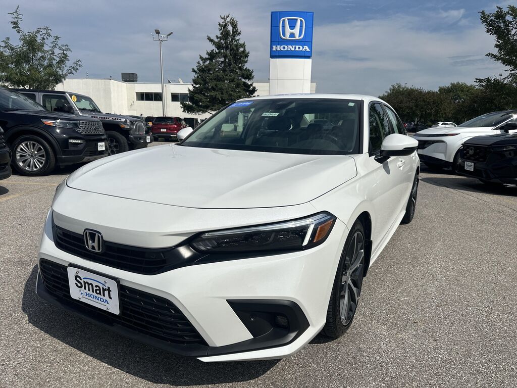 2024 Honda Civic Touring — photo 1 of 13