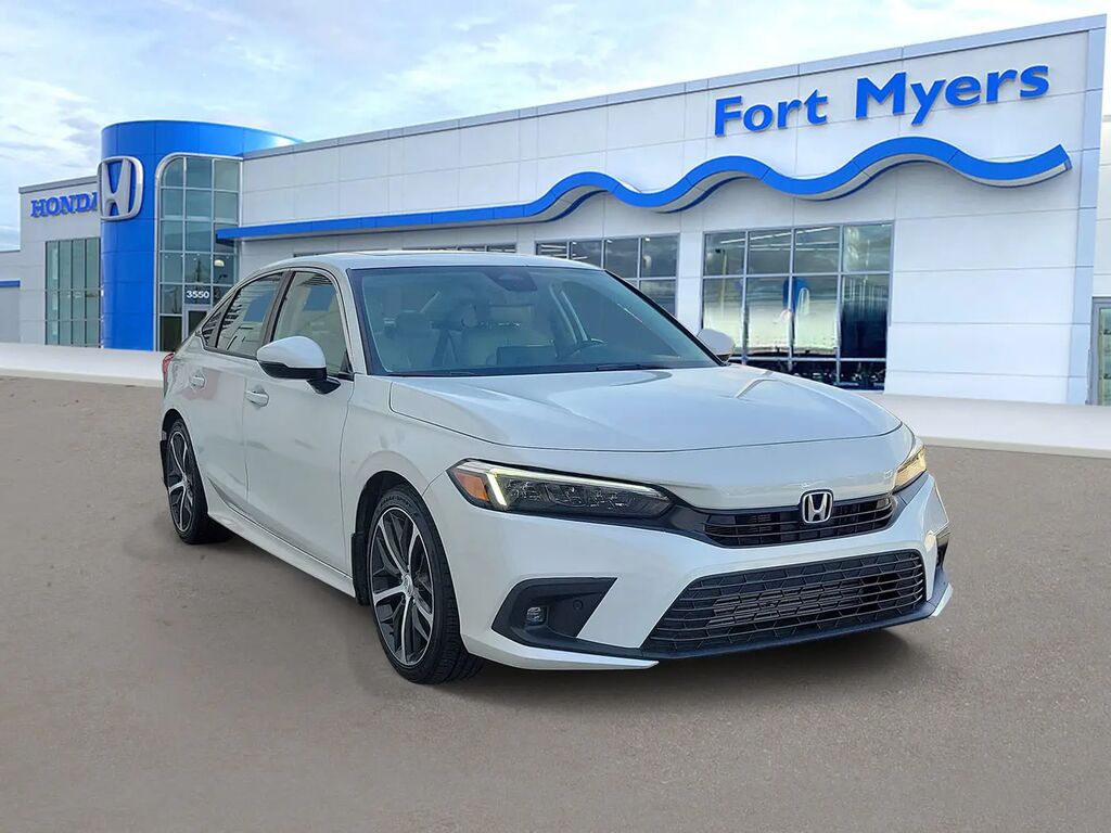 2024 Honda Civic Touring — photo 1 of 13