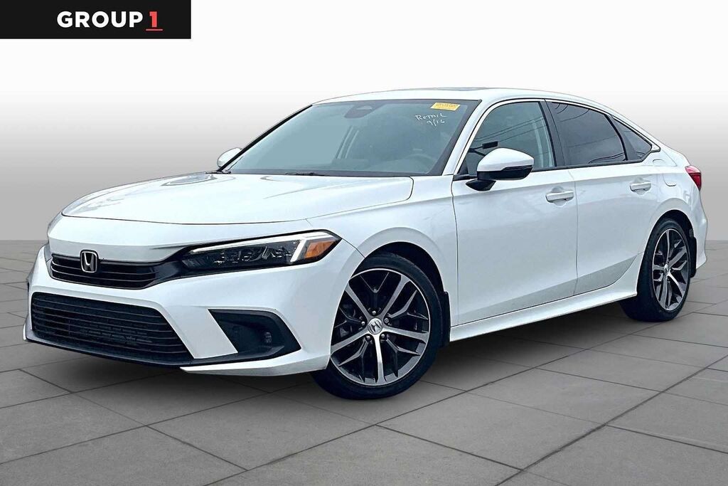 2024 Honda Civic Touring — photo 1 of 13