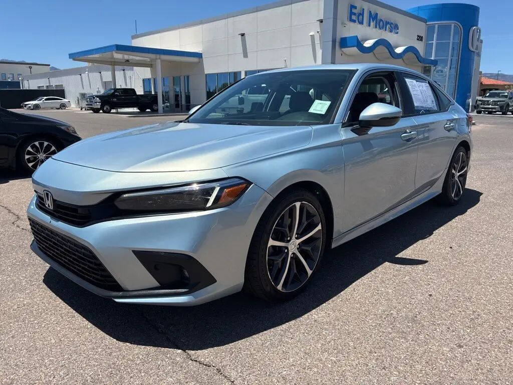 2022 Honda Civic Touring — photo 1 of 13
