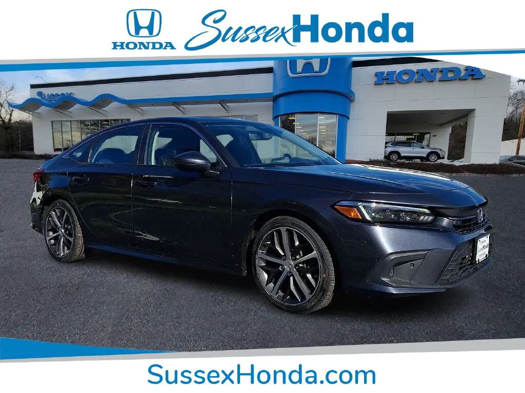 2024 Honda Civic Touring — photo 1 of 13