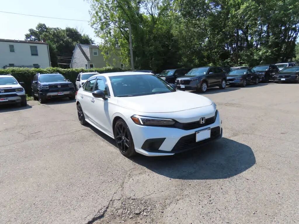 2024 Honda Civic Sport — photo 1 of 13