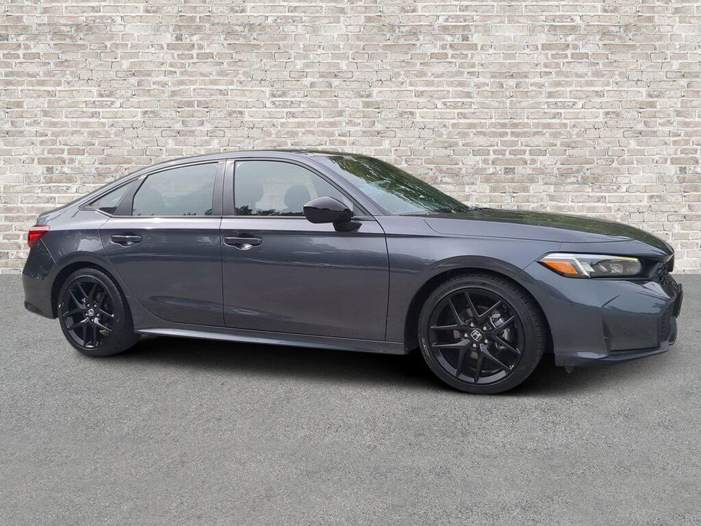 2025 Honda Civic Sport — photo 1 of 13