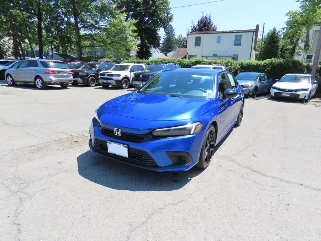2023 Honda Civic Sport — photo 1 of 13