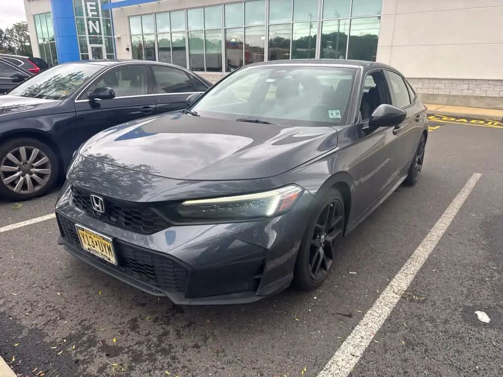 2025 Honda Civic Sport — photo 1 of 13