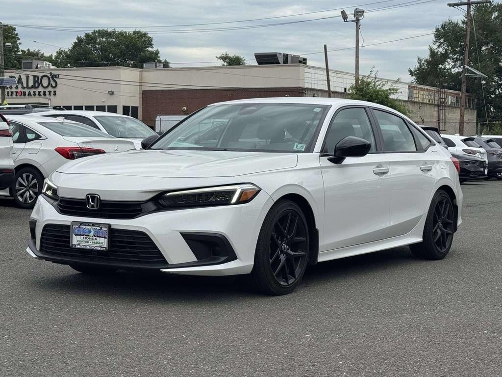 2024 Honda Civic Sport — photo 1 of 13